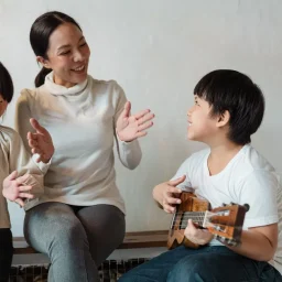hawaiian family talking together